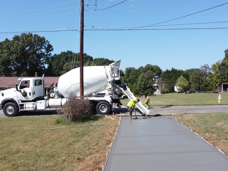 Circular concrete driveway Cornelius NC - MCR Concrete