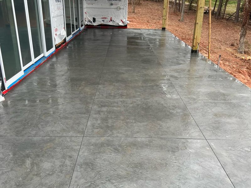 Large concrete patio with fire pit area Cornelius NC - MCR Concrete